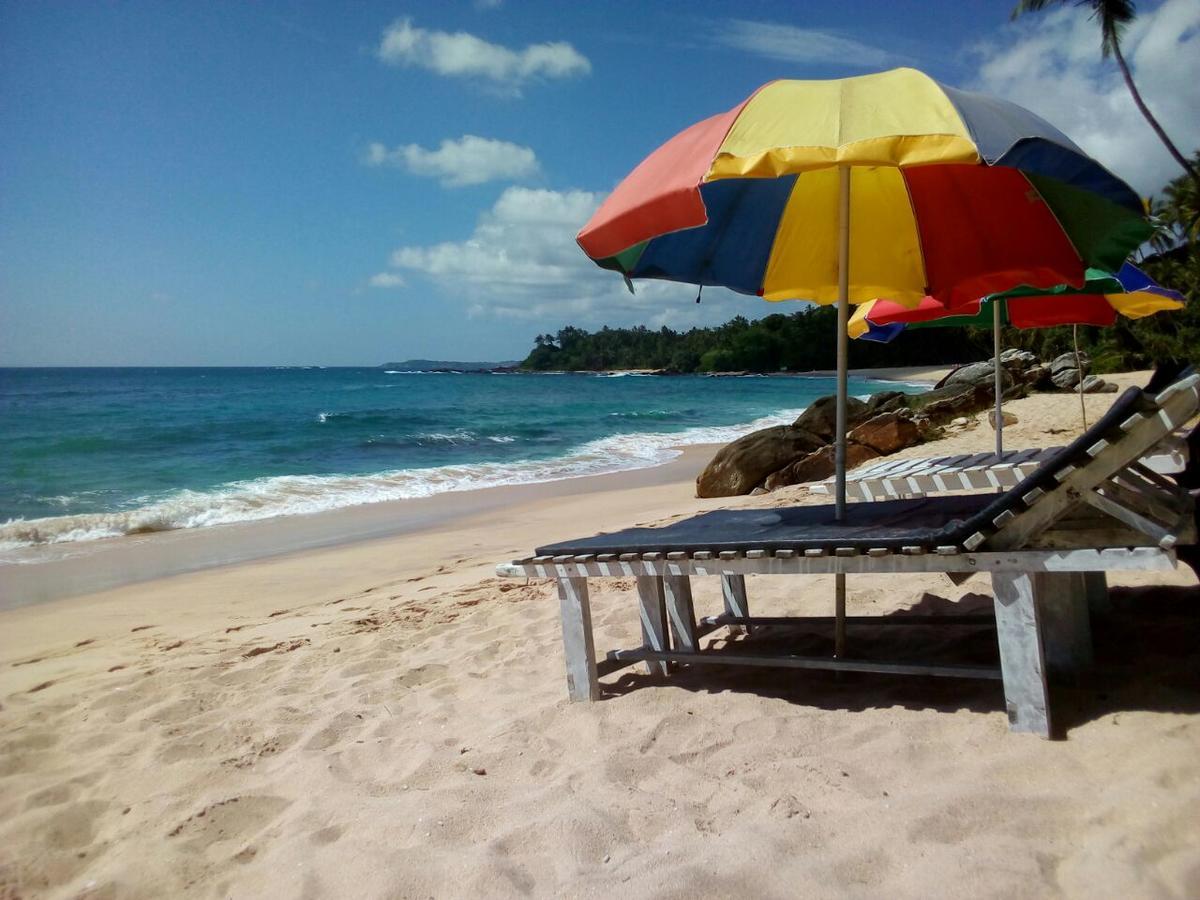 Surf Bay House Hotel Dikwella Ngoại thất bức ảnh